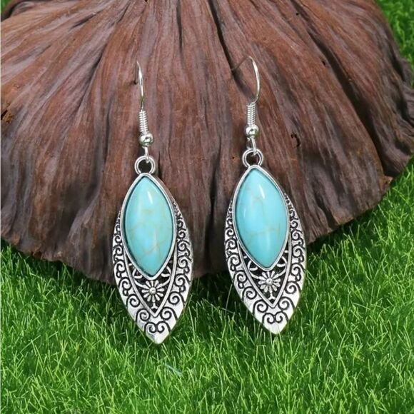 Vintage Ancient Silver Charm Geometric Embossed 3pc set - Picture 2 of 4